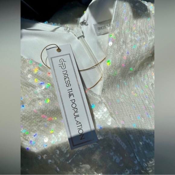 DRESS THE POPULATION Dress - Picture 3 of 10